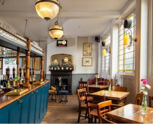 A Taste of Tradition: Exploring The Mitre, a Charming Pub in Richmond, London